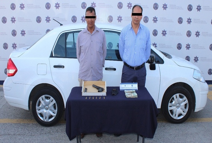 Policía aseguró a dos sujetos con armas de fuego en Ampliación Reforma Sur