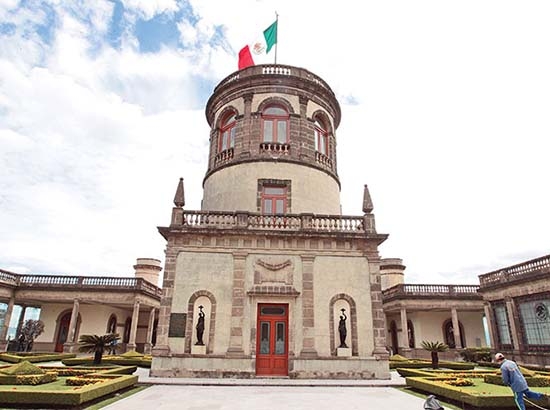 Museo Nacional de Historia festeja 70 años