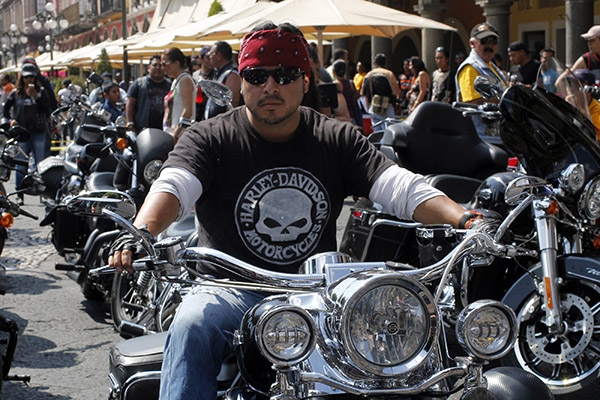 FOTOS: Motocicletas Harley Davidson recorren el centro de Puebla
