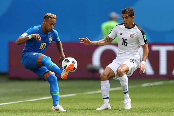 Brasil despertó y ganó 2-0 a Costa Rica