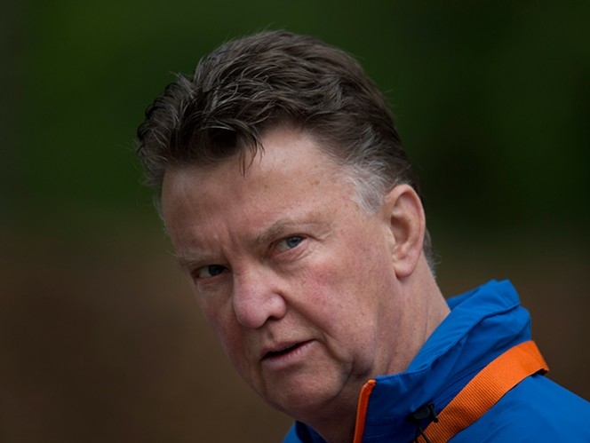 Louis van Gaal, nuevo DT de Chicharito y Manchester United