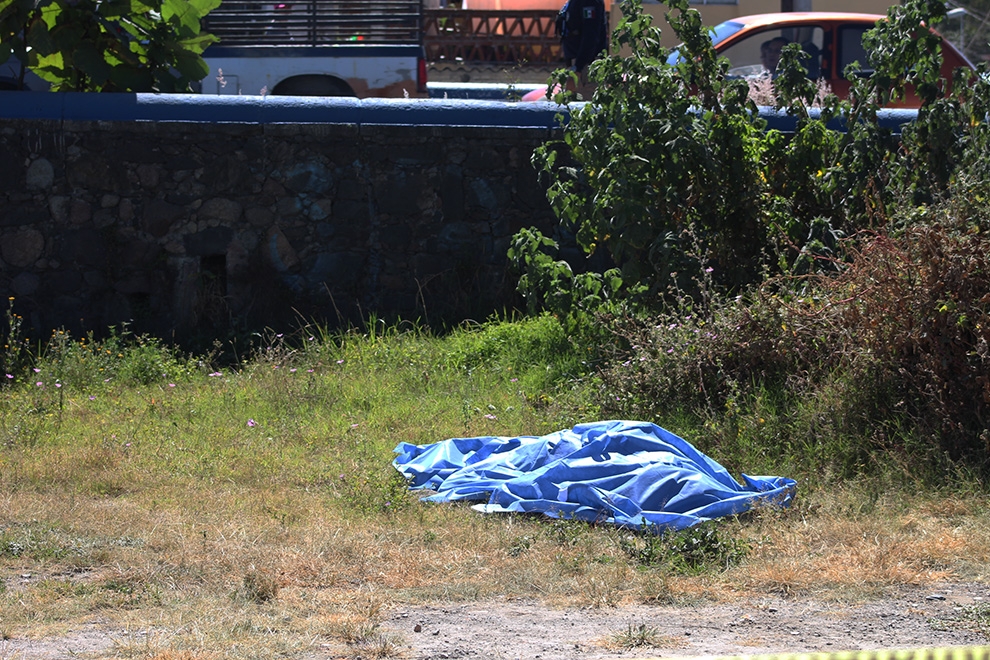 Hallan cadáver torturado y encobijado en la colonia San Luis Gonzaga