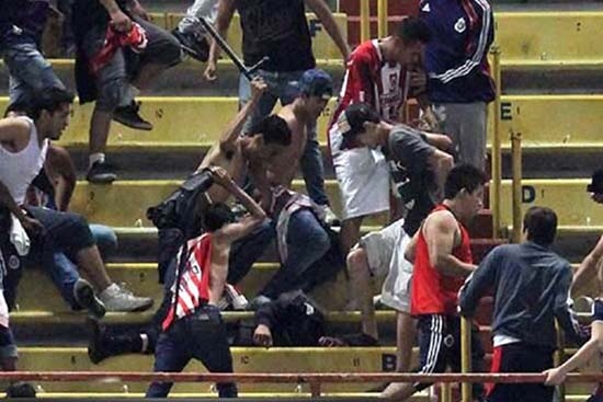 Diputados buscan acelerar legislación sobre violencia en estadios
