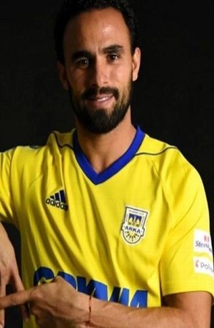Enrique Esqueda jugará en la India y es el futbolista más caro de la liga