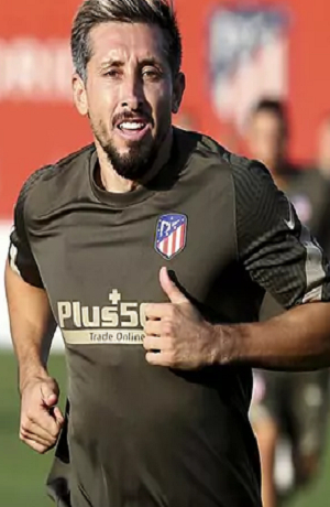 Madre de Héctor Herrera muere por COVID-19