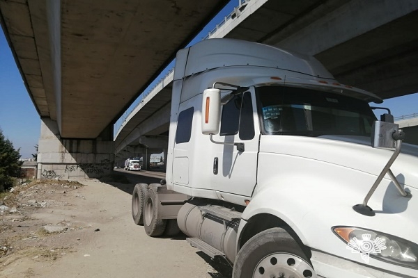Ubica SSP cuatro tractocamiones con reporte de robo en Puebla