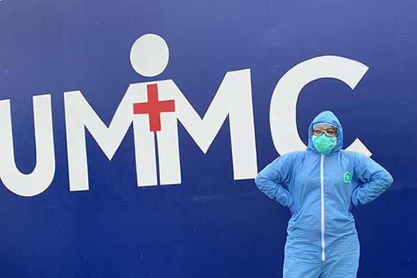Durante la pandemia, estudiante de la BUAP colabora en el United Memorial Medical Center on Tidwell