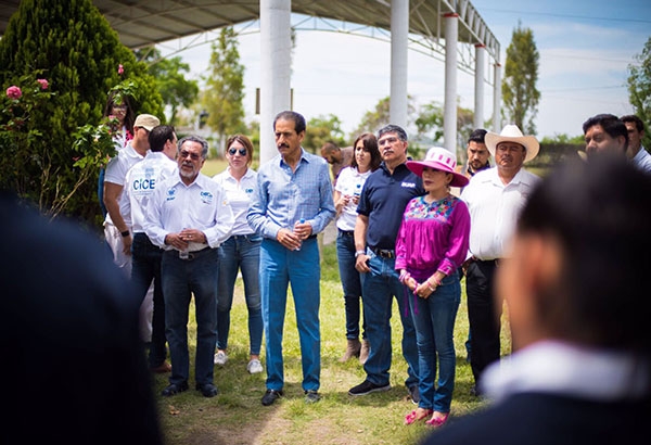Esparza Ortiz reconoce trabajo de extensionistas de la BUAP