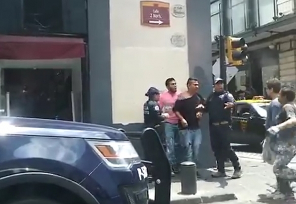 Intentan linchar a ladrón en el centro histórico de Puebla