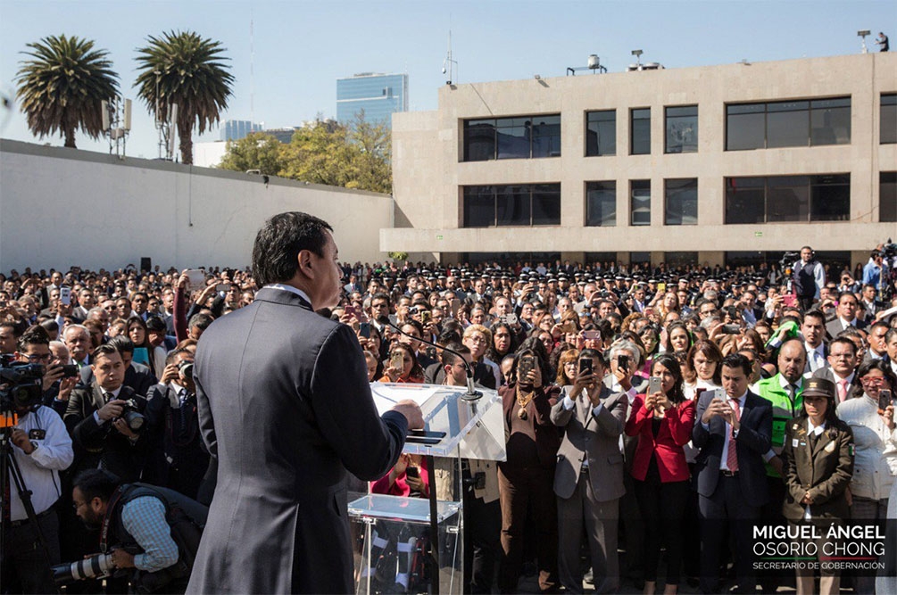Osorio Chong agradece a colaboradores en Segob, a manera de despedida