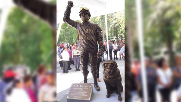 ¿Quién hizo la estatua de la perra rescatista Frida?
