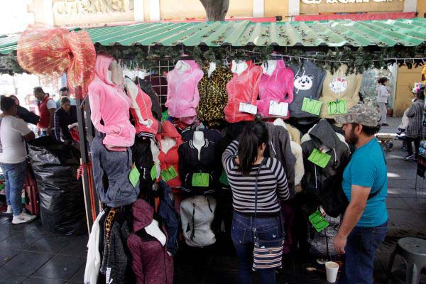 Dan permiso a 300 ambulantes por el día de la Candelaria en Puebla