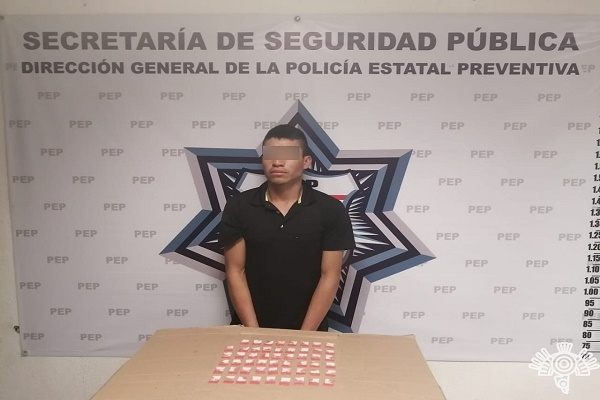 Sujeto con 60 dosis de droga es asegurado en Clavijero