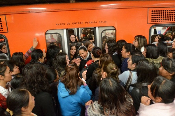 Caos en el Metro del DF por falla eléctrica en Línea 3