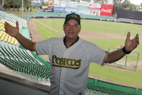 Joe Álvarez, nuevo manager de Pericos de Puebla