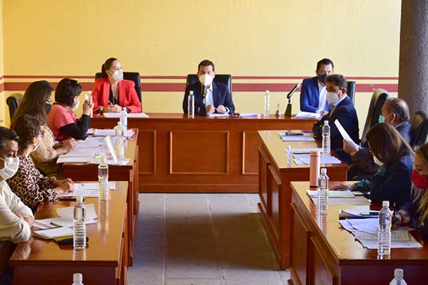 Cabildo de San Pedro Cholula aprueba ventanilla para regularización de predios, obras 2021 y licencia de regidores