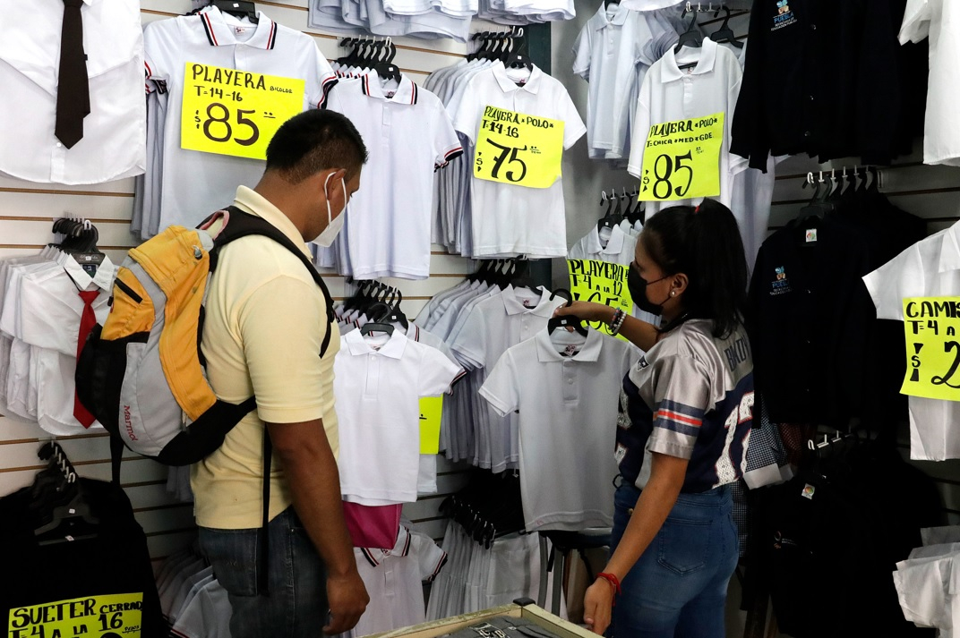 Regreso a clases en pandemia y padres sin dinero