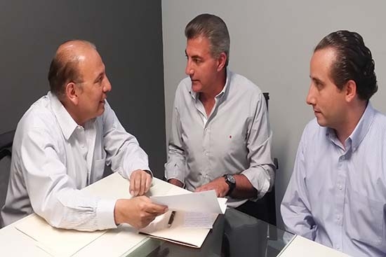 Corett entrega escritura del DIF municipal de Puebla