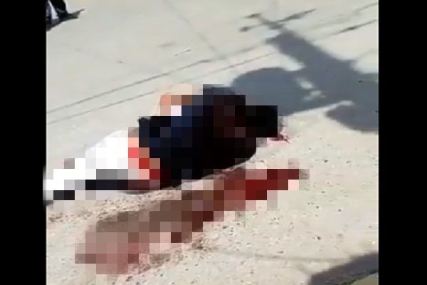 Balean a hombre en calles de San Lucas Atoyatenco, en Texmelucan
