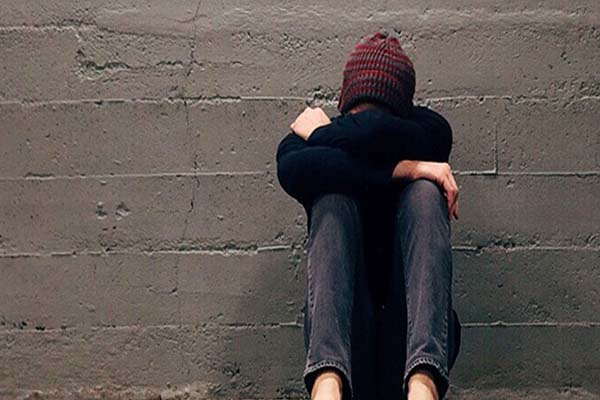 Pandemia COVID deja segundo año con más suicidios de la década en Puebla