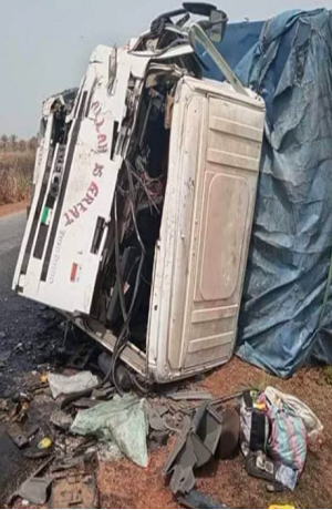 Mueren nueve futbolistas de equipo de Sierra Leona en accidente
