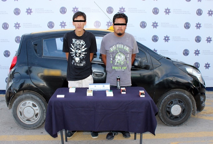 Cayeron asaltantes de Farmacia del Ahorro en la colonia Maestro Federal