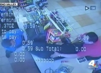 VIDEO: Mexicano sometió a ladrón utilizando llave de lucha libre
