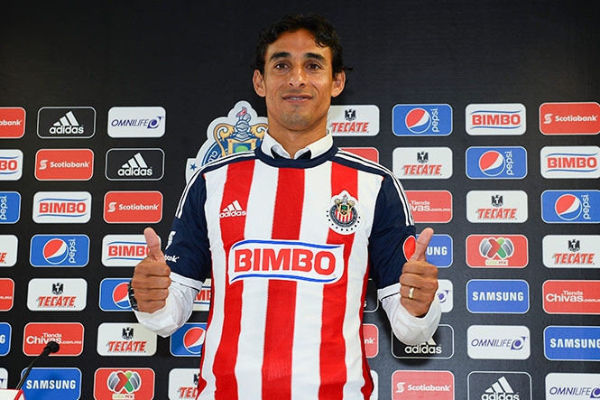 Fernando Arce fue presentado con Chivas