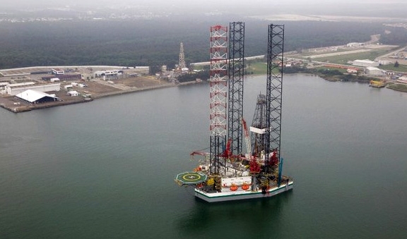 Ingresos petroleros cayeron 46% entre enero y febrero