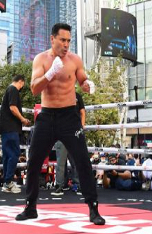 Óscar de la Hoya contrae COVID y suspende pelea del 11 de septiembre
