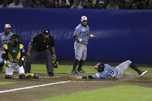 Pericos de Puebla cayó 8-9 ante Tigres de Quintana Roo en polémico juego