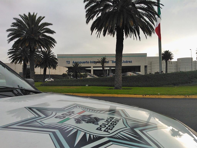 Capturan a presunto suegro del “Z42” en Aeropuerto del DF