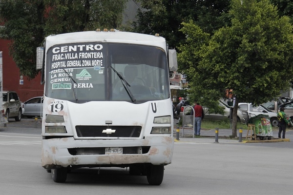 A punta de pistola asaltan a pasajeros de Ruta 19 en la colonia 10 de Mayo