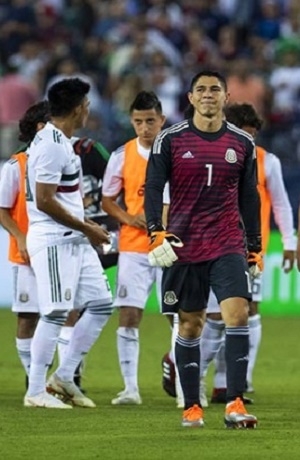 México jugará en Monterrey y Querétaro