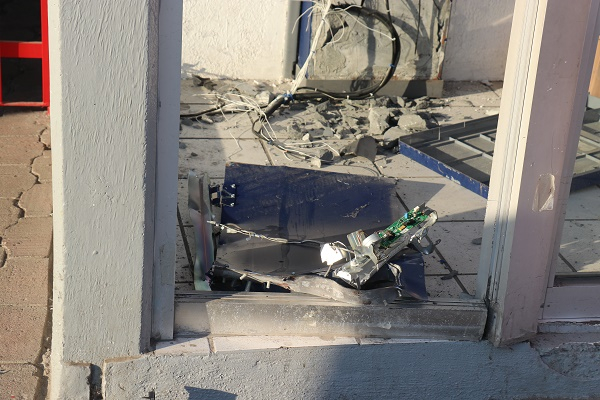 Comando armado robó cajero automático en Lara Grajales