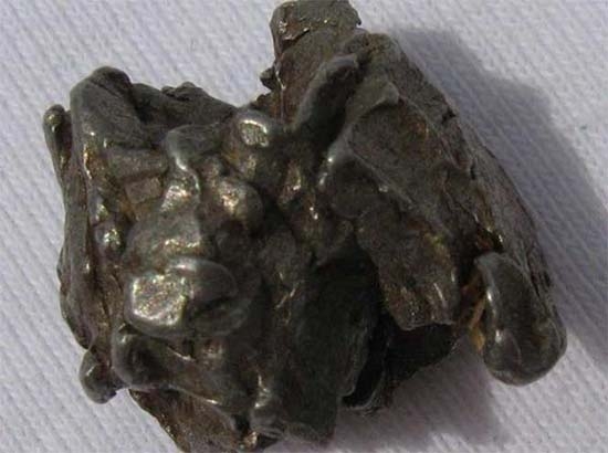 Querían robar mil 500 kilos de meteoritos, son detenidos por policías