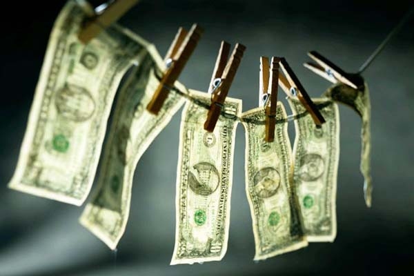 Gobernadores y ex gobernadores, en la mira de la UIF por lavado de dinero
