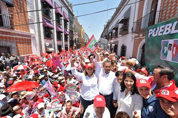 VIDEO. Jiménez Merino cerró campaña en compañía de Claudia Ruiz Massieu