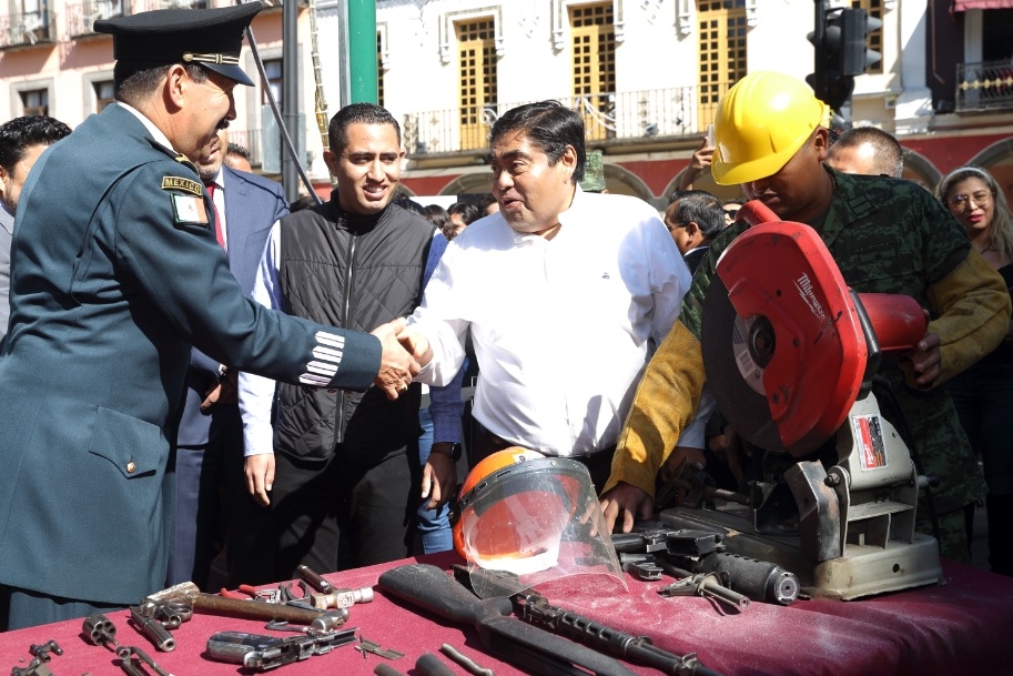 Cambio de armas por electrodomésticos, ofrece Barbosa