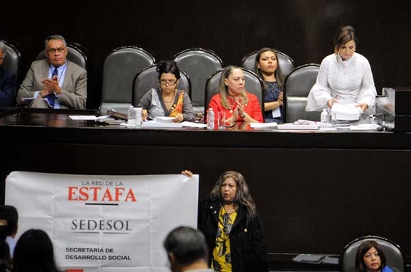 Rosario Robles reta a diputados: “Busquen hasta debajo de las piedras”
