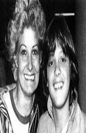 Luis Miguel sabría dónde está su mamá, señaló productora