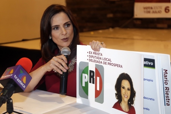 Nancy se disculpa con los gatos, no con Riestra ni Xitlalic