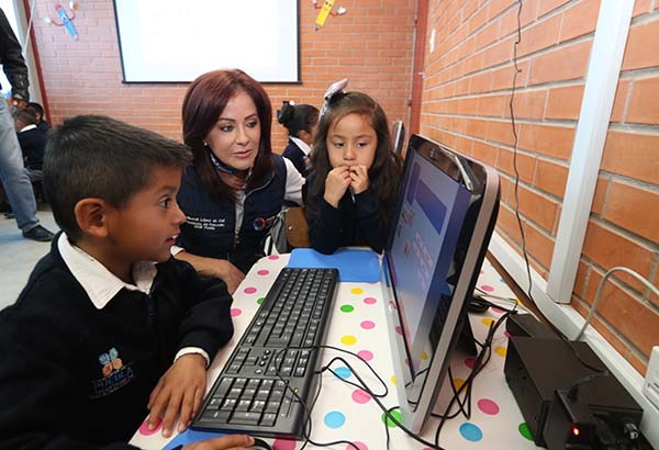 Dinorah López de Gali inaugura aula de medios en el preescolar “Frida Kahlo” de Puebla