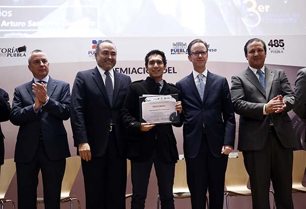 Premian a los ganadores del concurso de Fotografía “Los valores de la rendición de cuentas y la cultura de Puebla”