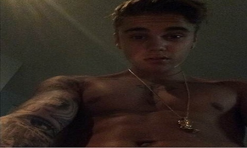 Justin Bieber comparte foto semidesnudo