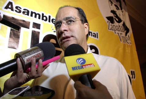 Bejarano acusa al gobierno federal de influir en elección del PRD
