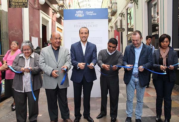 Mario Riestra inaugura la exposición fotográfica “Las calles de Hugo Leicht”