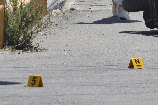 Interceptan a hombre para darle un balazo en la cabeza en Santa Clara Ocoyucan