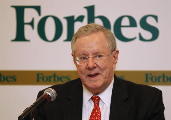 México debe bajar sus impuestos: Steve Forbes