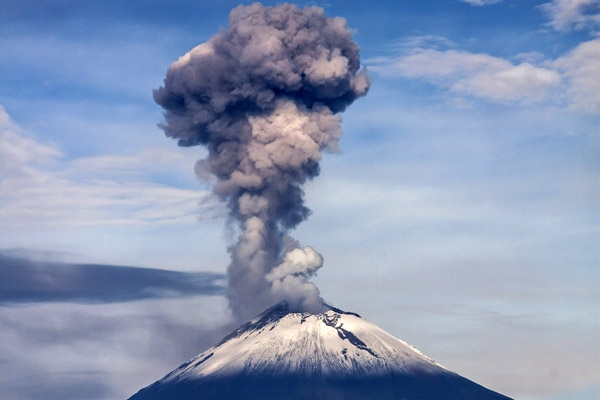 Popocatépetl presenta dos explosiones y 126 exhalaciones